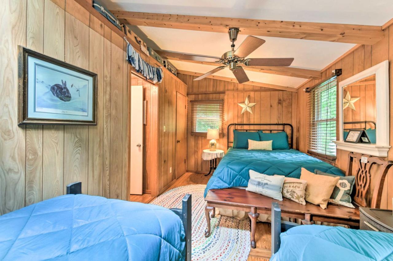 Tranquil Creekside Cottage With Deck And Lanai Franklin Exteriér fotografie